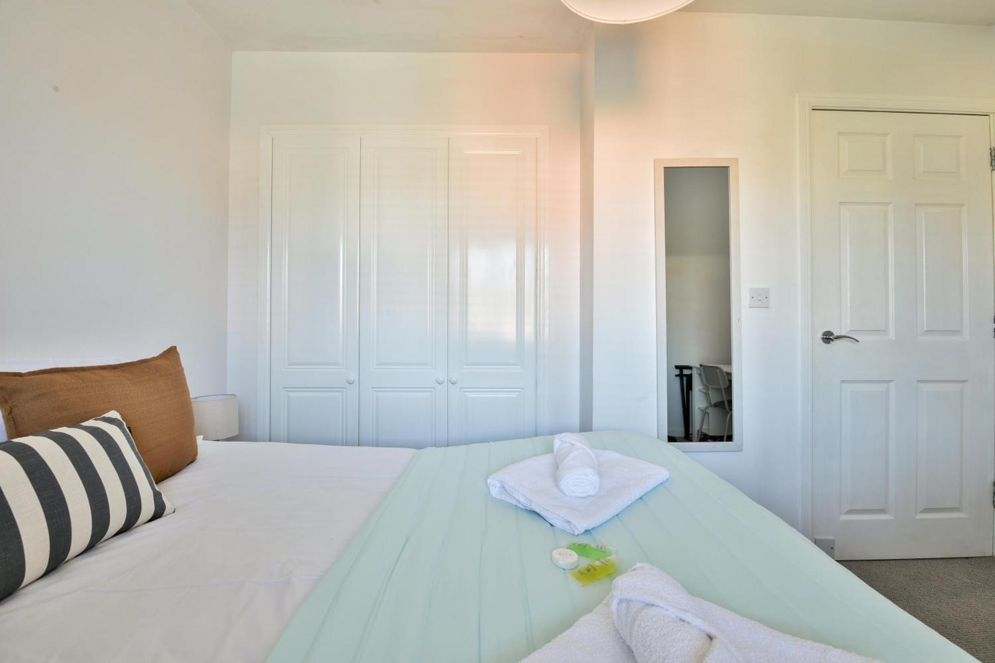 Stayright 2 Bed Beach House With Private Parking- Next To Barry Beach And Jackson Bay Εξωτερικό φωτογραφία
